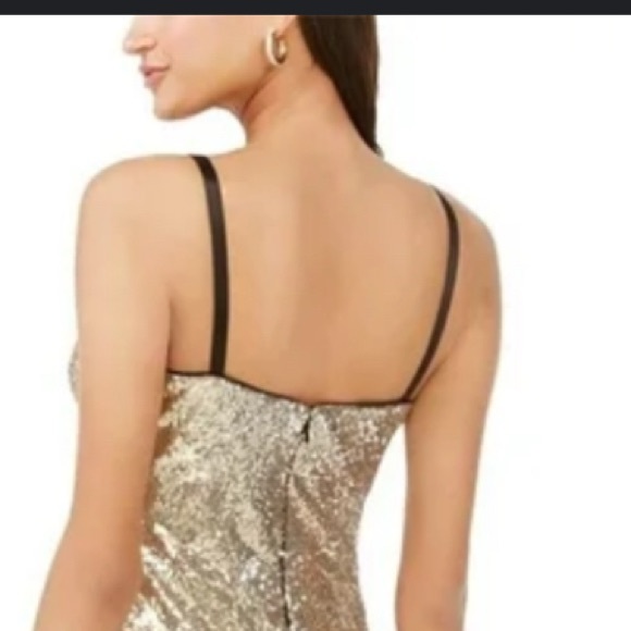 Vince Camuto allover sequin sheath dress in gold size 4. - Picture 5 of 6